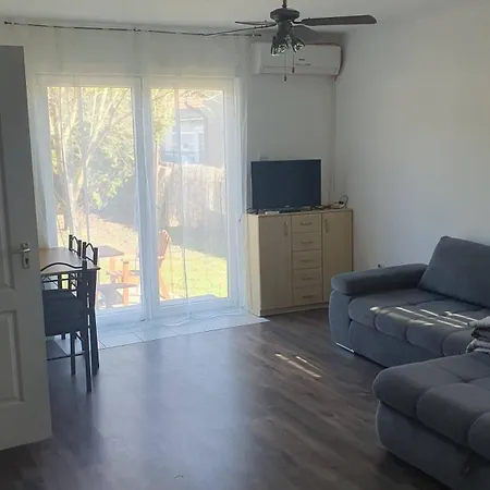 Alkotas * Balatonmáriafürdő