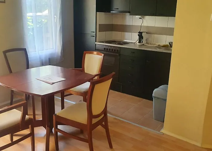 Alkotas * Balatonmáriafürdő