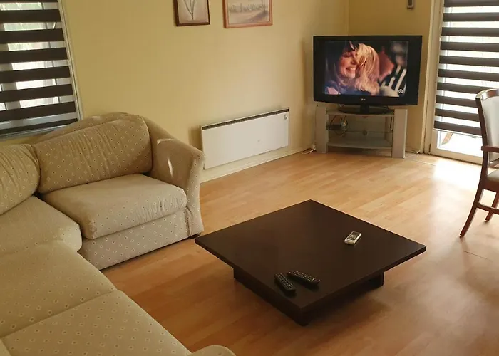 Alkotas * Balatonmáriafürdő